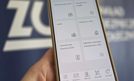 Zdjęcie do Coraz więcej usług ZUS dostępnych w aplikacjach mobilnych