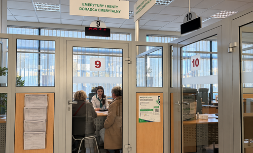 Zdjęcie do INFORMACJA ZUS: Zanim złożysz wniosek o emeryturę, porozmawiaj z doradcą ZUS