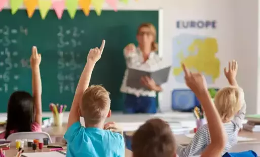 Zdjęcie do Emerytura dla nauczyciela &ndash; kt&oacute;re rozwiązanie wybrać?